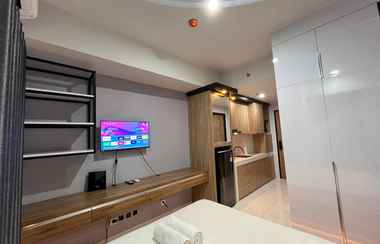 Lobby 2 Studio Room with Sea View Apartment at Delft Ciputra Makassar By Travelio