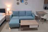 Common Space Homey and Modern Look Studio Tamansari Bintaro Mansion Apartment By Travelio