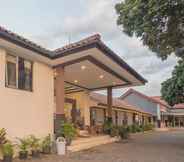 Lobby 6 Hotel Pondok Dewi