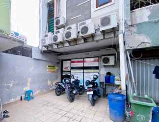 Luar Bangunan 2 4N Residence RedPartner