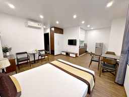 AU79 Hotel & Apartment