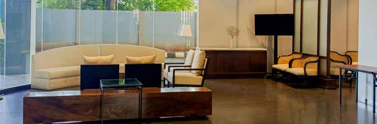 Lobby Comfy and Stunning Studio Tamansari Bintaro Mansion Apartment By Travelio	