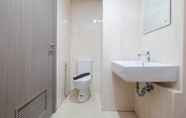 In-room Bathroom 2 Comfy and Stunning Studio Tamansari Bintaro Mansion Apartment By Travelio	