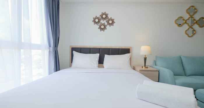 Bedroom Comfy and Stunning Studio Tamansari Bintaro Mansion Apartment By Travelio	