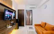 Ruang untuk Umum 4 Homey and Good Deal 2BR Transpark Cibubur Apartment By Travelio