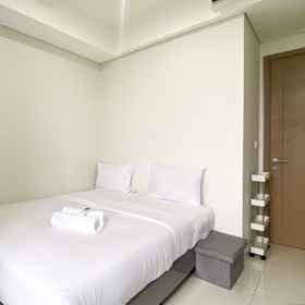Bedroom 1 Căn hộ 1BR Gold Coast hiện đại và tiện nghi của Travelio, Khách sạn Kampung Baru Dadap