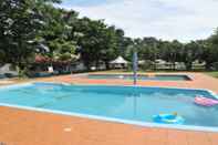 Kolam Renang Green Town Hotel & Resort