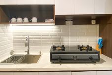 Lainnya Homey and Spacious 2BR with Extra Room at Meikarta Apartment By Travelio