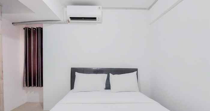 ห้องนอน Comfort Living and Homey 2BR Urbantown Serpong Apartment By Travelio