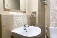 In-room Bathroom Comfort Stay Studio at Apartment Enviro By Travelio