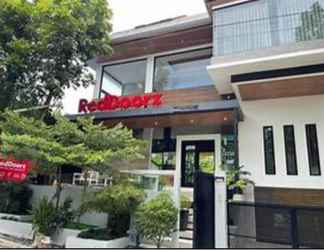 Exterior 2 RedDoorz @ Anton's Loft Designer Resort Pansol Calamba Laguna