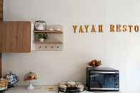 ร้านอาหาร Yayah Guest House Syariah by Cocotel