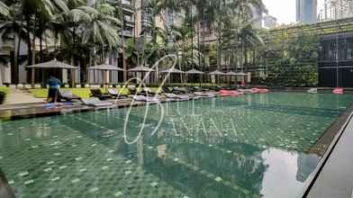 Swimming Pool 4 St Mary Luxury Signature Suites, KLCC by BlueBanana