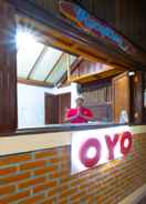 LOBBY OYO 93617 Hotel Lanang