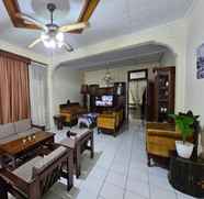 Lobi 2 Balapan House