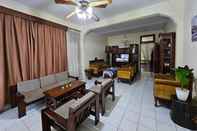 Lobby Balapan House