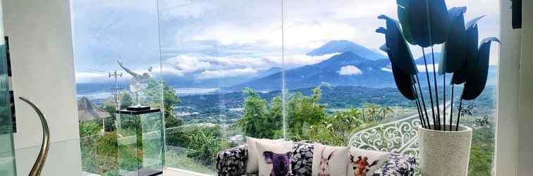 Lobby Villa Putih Gedongsongo