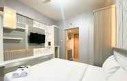 Kamar Tidur 2 Tidy and Cozy Stay 1BR The Alton Apartment By Travelio