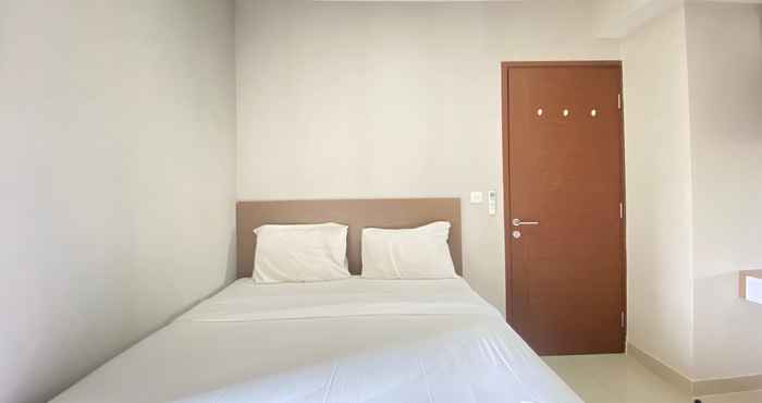 Bedroom Comfy 2BR at Apartment Sudirman Suites Bandung By Travelio