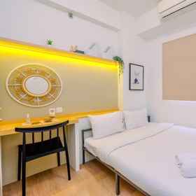 Bedroom 1 Cozy and Great Choice 2BR at Green Pramuka City Apartment By Travelio, Kantor Garuda Mas Pulo Gadung Hotels