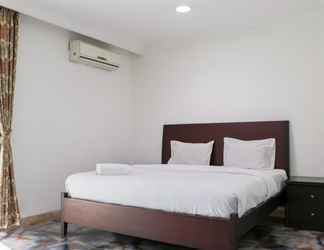 Bangunan 2 Spacious Combined 3BR Apartment with Maid Room Nuansa Hijau Pondok Indah By Travelio