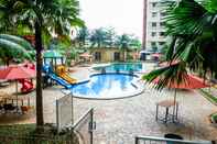 Swimming Pool Simply and Cozy 1BR at Kebagusan City Apartment By Travelio