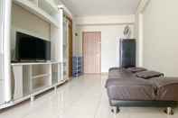 Common Space Spacious 3BR at Apartment Green Palm Residence By Travelio