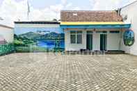 Luar Bangunan Joy Homestay Near UMJ Jember Mitra RedDoorz