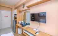 Lobi 6 Nice and Fancy Studio (No Kitchen) at Green Pramuka City Apartment By Travelio