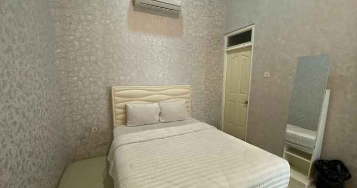 Bedroom Griya RW Family Guest House Redpartner