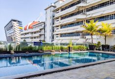 Swimming Pool 5 Cozy and Clean Studio The Square Apartment By Travelio