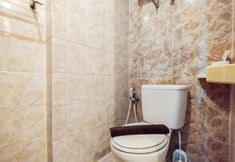 Bilik Mandi dalam Bilik 6 Best Deal and Warm Studio Apartment Galeri Ciumbuleuit 1 By Travelio