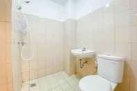 In-room Bathroom Enjoy Living and Cozy 2BR Tifolia Apartment By Travelio