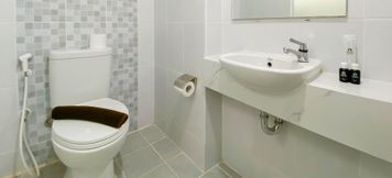 In-room Bathroom 5 Simply Look and Minimalist Studio Tokyo Riverside PIK 2 Apartment By Travelio
