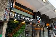 Exterior Metroplace Boutique