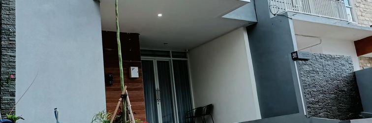 Lobby Villa Ravindra Batu