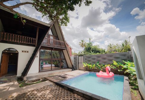 Swimming Pool Ubu Villa Kinanthi