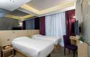 Bedroom 4 Starphire Hotel
