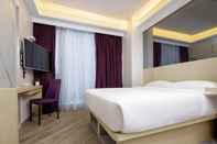 Bedroom Starphire Hotel