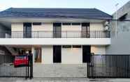 Exterior 7 RedDoorz near Rumah Sakit Soewandhie