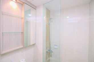 In-room Bathroom 4 Homey Best Studio at Taman Melati Margonda Apartment By Travelio