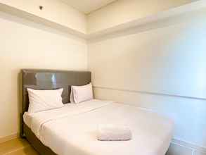 Kamar Tidur 4 Cozy and Well Designed 2BR at Meikarta Apartment By Travelio