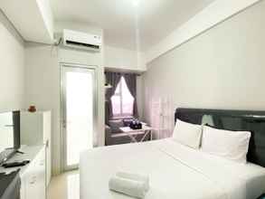 Bedroom 4 Warm and Homey Studio Transpark Juanda Bekasi Timur Apartment By Travelio