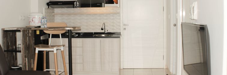 Lobby Living Comfort 3BR at Springlake Summarecon Bekasi Apartment By Travelio