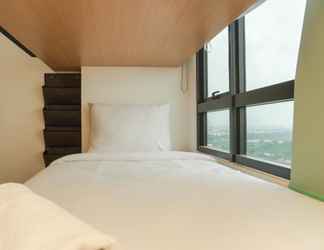 Lainnya 2 Well Furnished and Homey Studio Collins Boulevard Apartment By Travelio