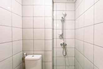 In-room Bathroom 4 Cozy 1BR (No Kitchen) at Apartment Bandaraya - Tallasa City Makassar By Travelio