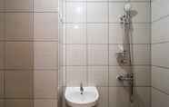 In-room Bathroom 4 Good Choice Studio (No Kitchen) Apartment at Bandaraya - Tallasa City Makassar By Travelio