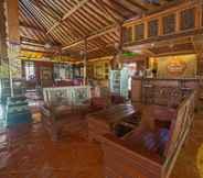 Lobby 3 Joglo Garut Cottage Syariah by My Hospitality