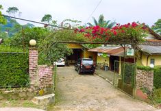 Exterior 5 Villa Rose Syariah Kayu