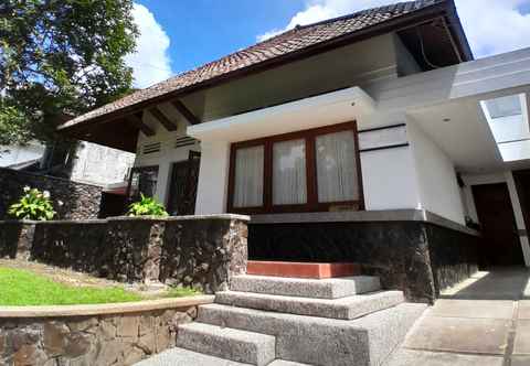 Exterior Emaki Homestay and Coffee 